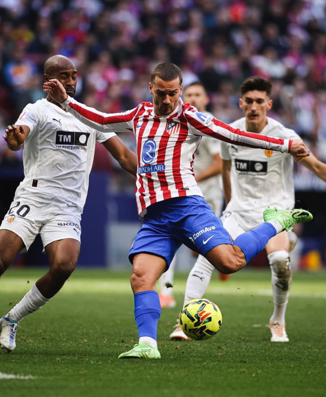 25-26 AT마드리드 그리즈만 긴팔 유니폼 M 레플리카 상품이미지1