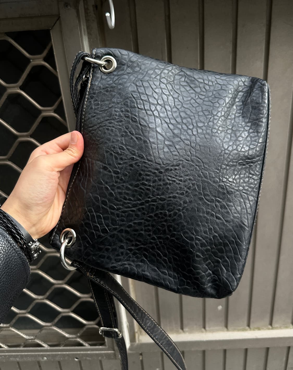 Rosetti vintage multi zipper leather bag 상품이미지5