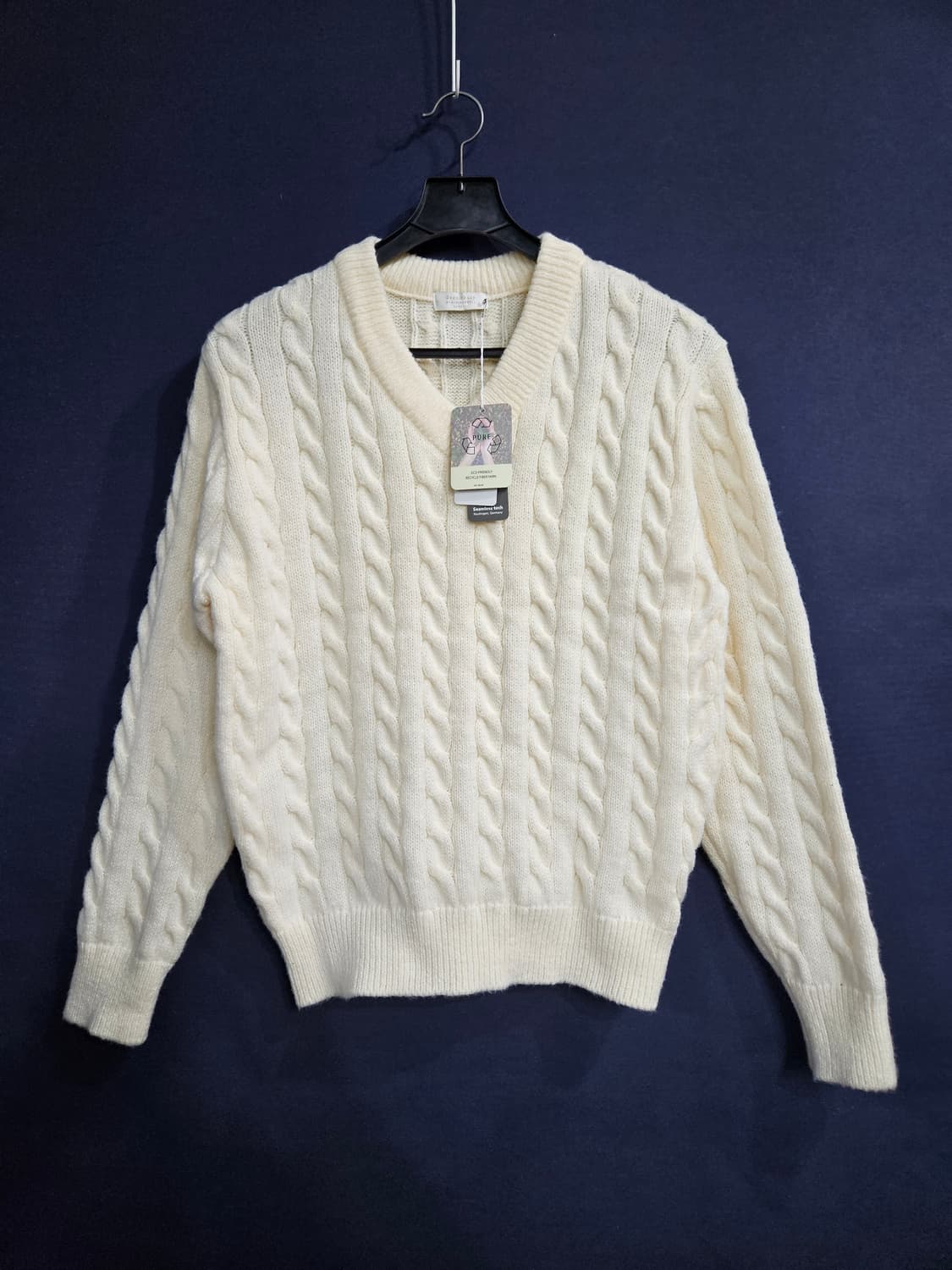 dscompany 아이보리 남성 100 꽈배기 브이넥 니트  상품이미지1