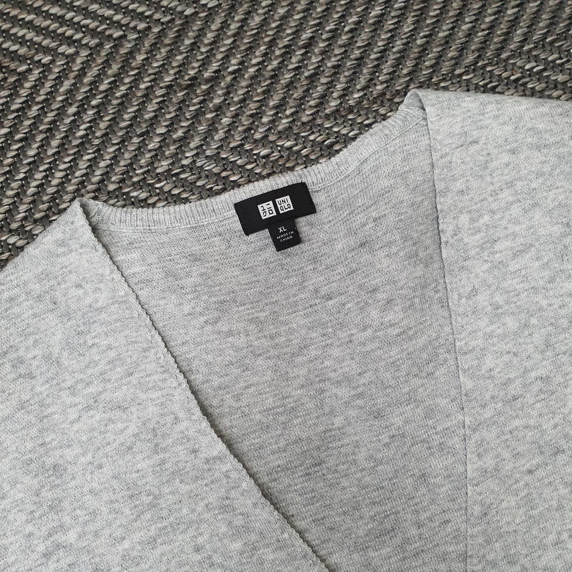 유니클로 브이넥 니트 가디건 남자105 상품이미지2