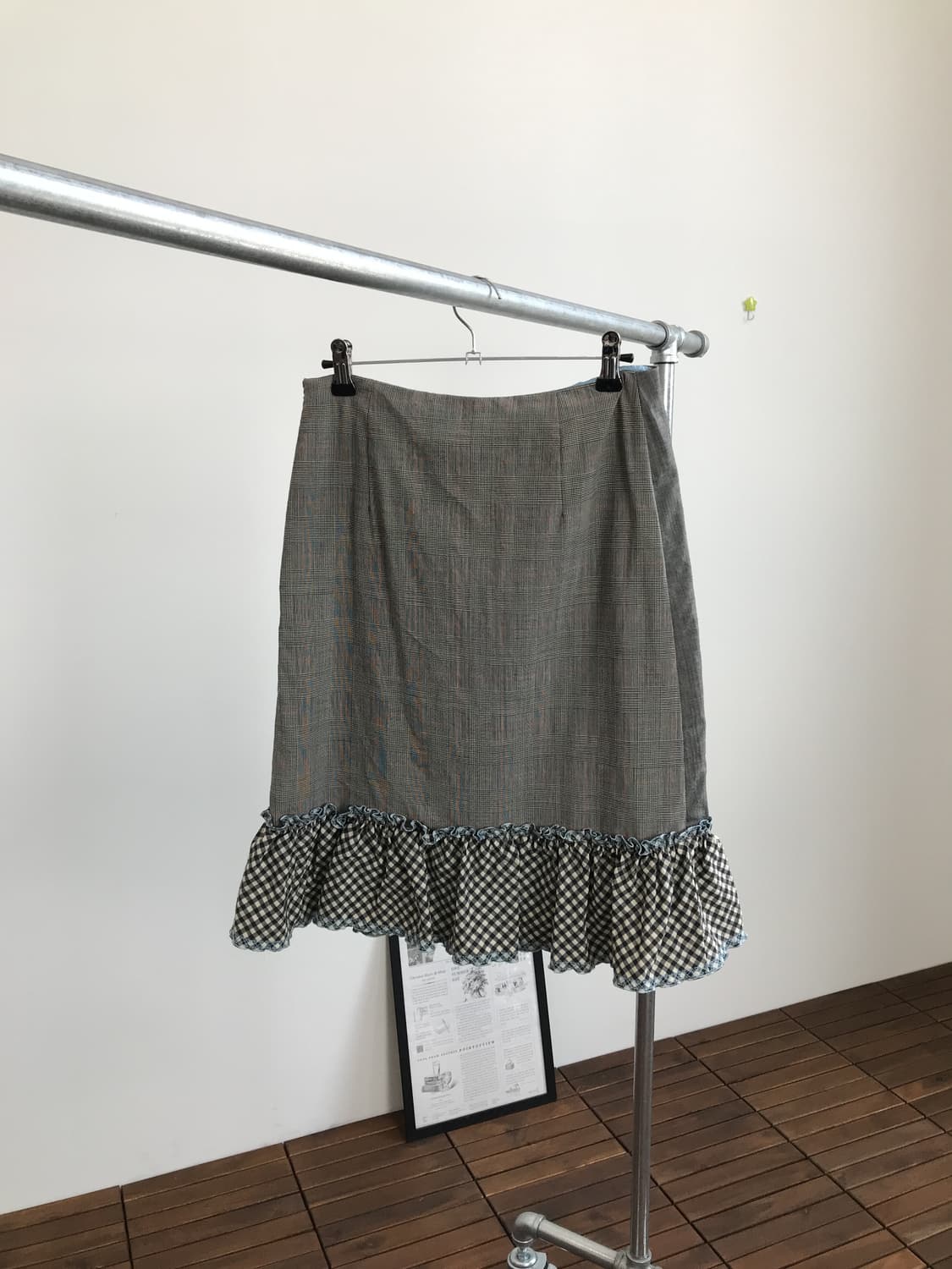 Moschino Checked Ruffled Wool Mini Skirt 상품이미지1