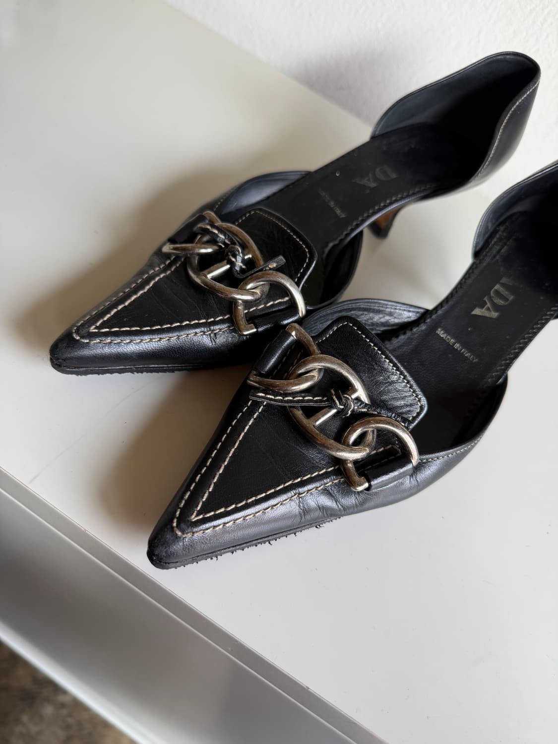 프라다 스틸레토 체인 키튼 힐 상품이미지2