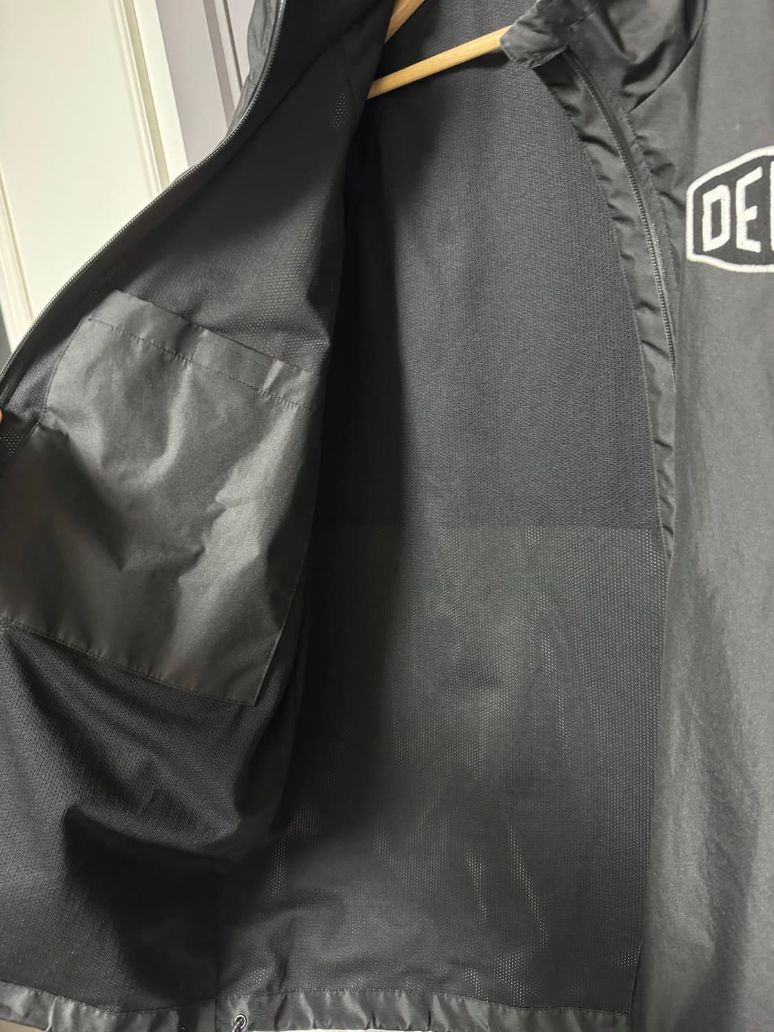 데우스 엑스 마키나 노홍철 바람막이 m 100 사이즈 상품이미지8