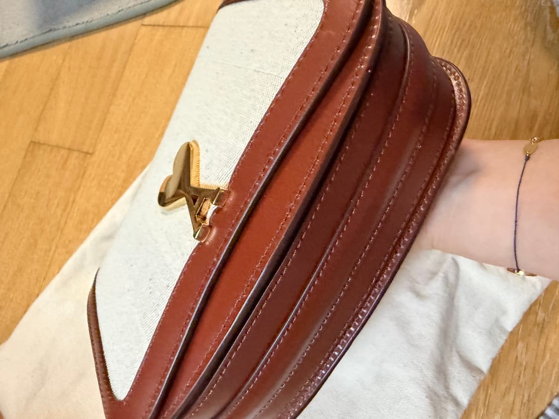 새상품)아미 숄더백  상품이미지7