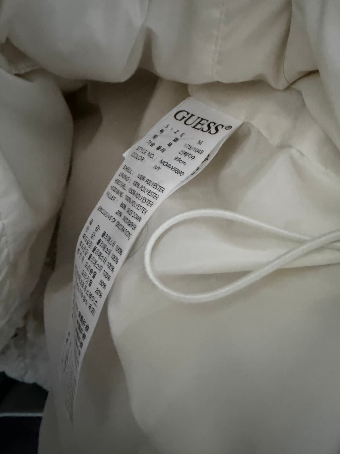 무신사 게스 남녀공용 소매탈착 조끼가능 글레이즈드 다운패딩 아이보리 M 상품이미지5