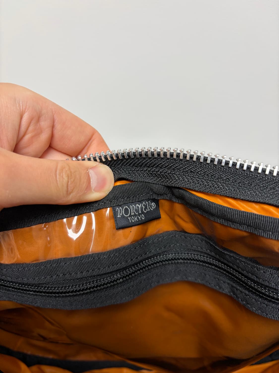 요시다포터  탱커 반달 크로스백 상품이미지7