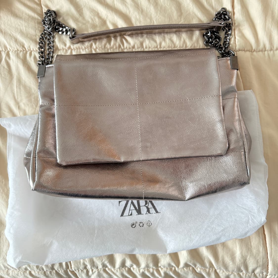 자라 락 플랩 숄더백 리드 그레이 상품이미지5