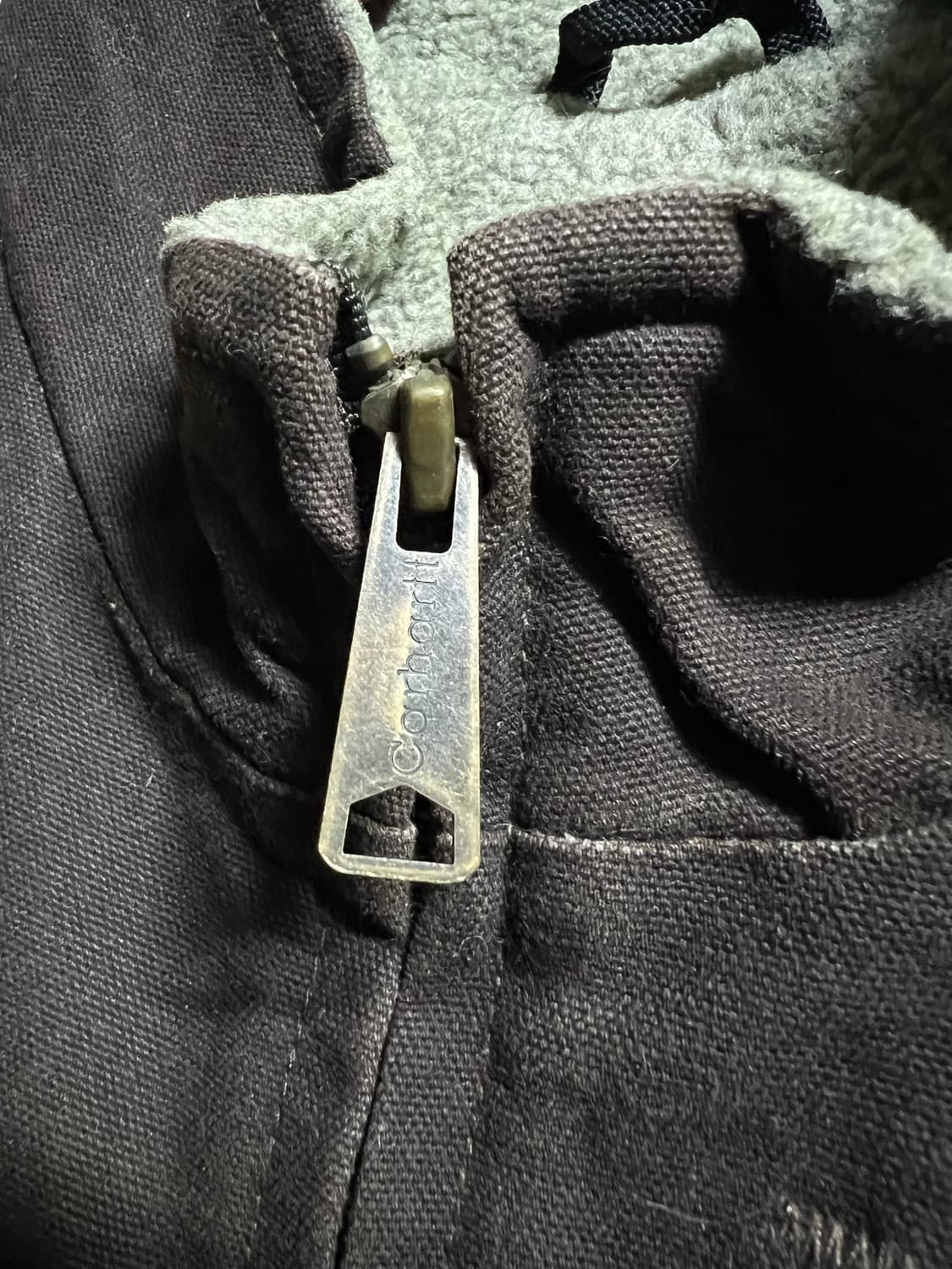 칼하트 셰르파 다크브라운 베스트 상품이미지4