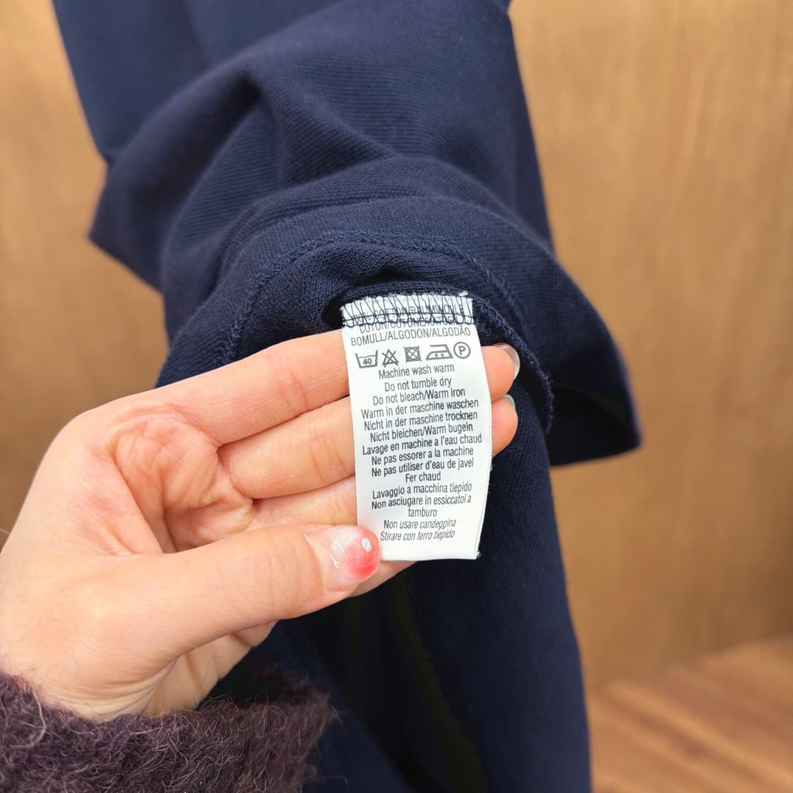 버버리 런던 미디 원피스 버튼 카라 반팔 로고 자수 디테일 무지 네이비 상품이미지7