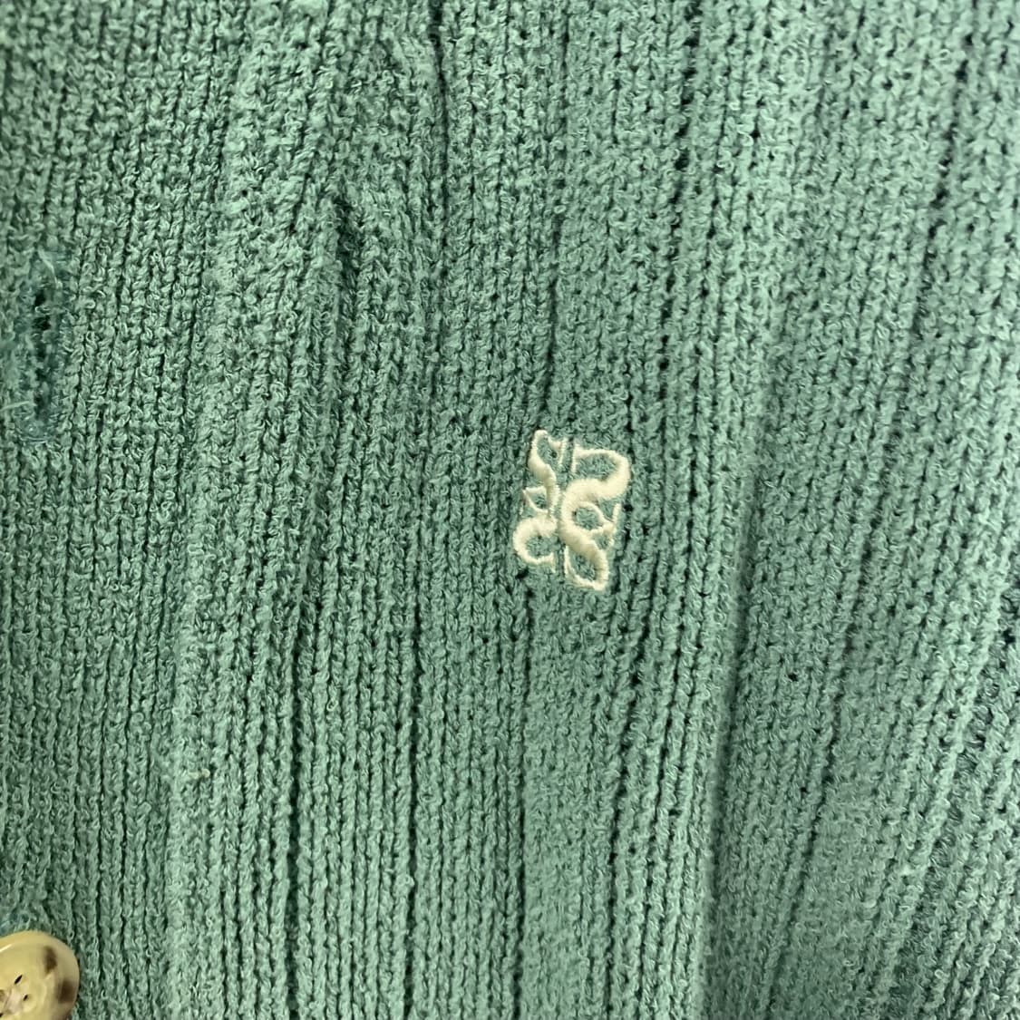 세터 자수로고 그린 니트 버튼 가디건 상품이미지4