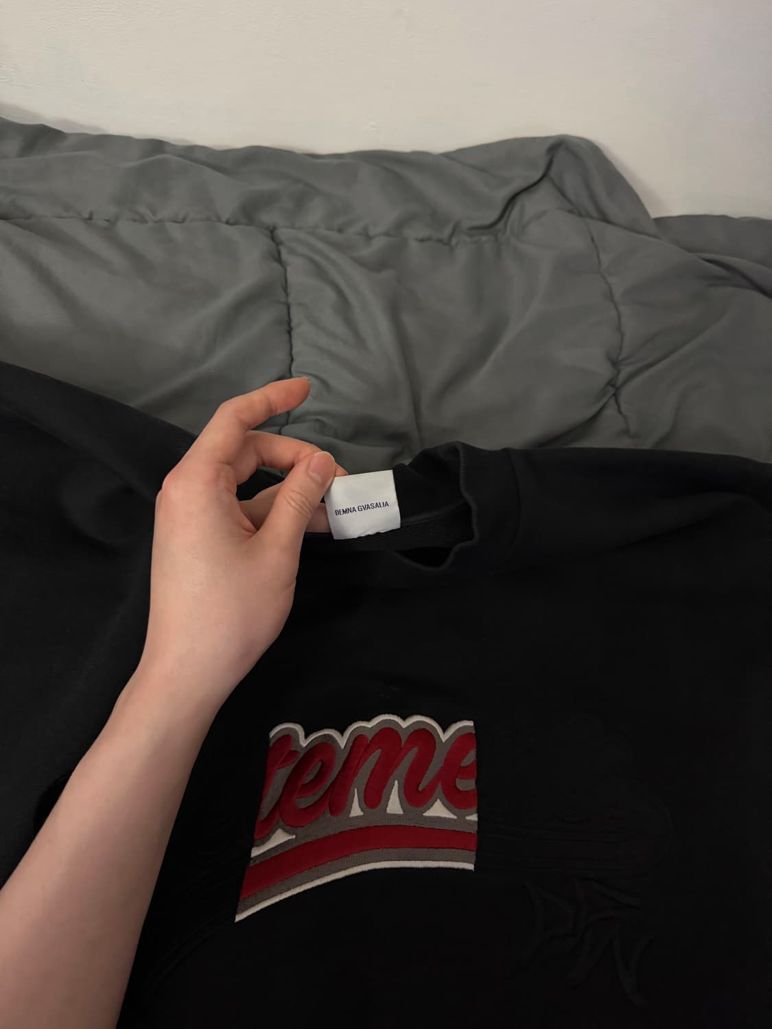 [M] 베트멍 18FW 패치워크 자수 모크넥 맨투맨 (뎀나 아카이브) 상품이미지5