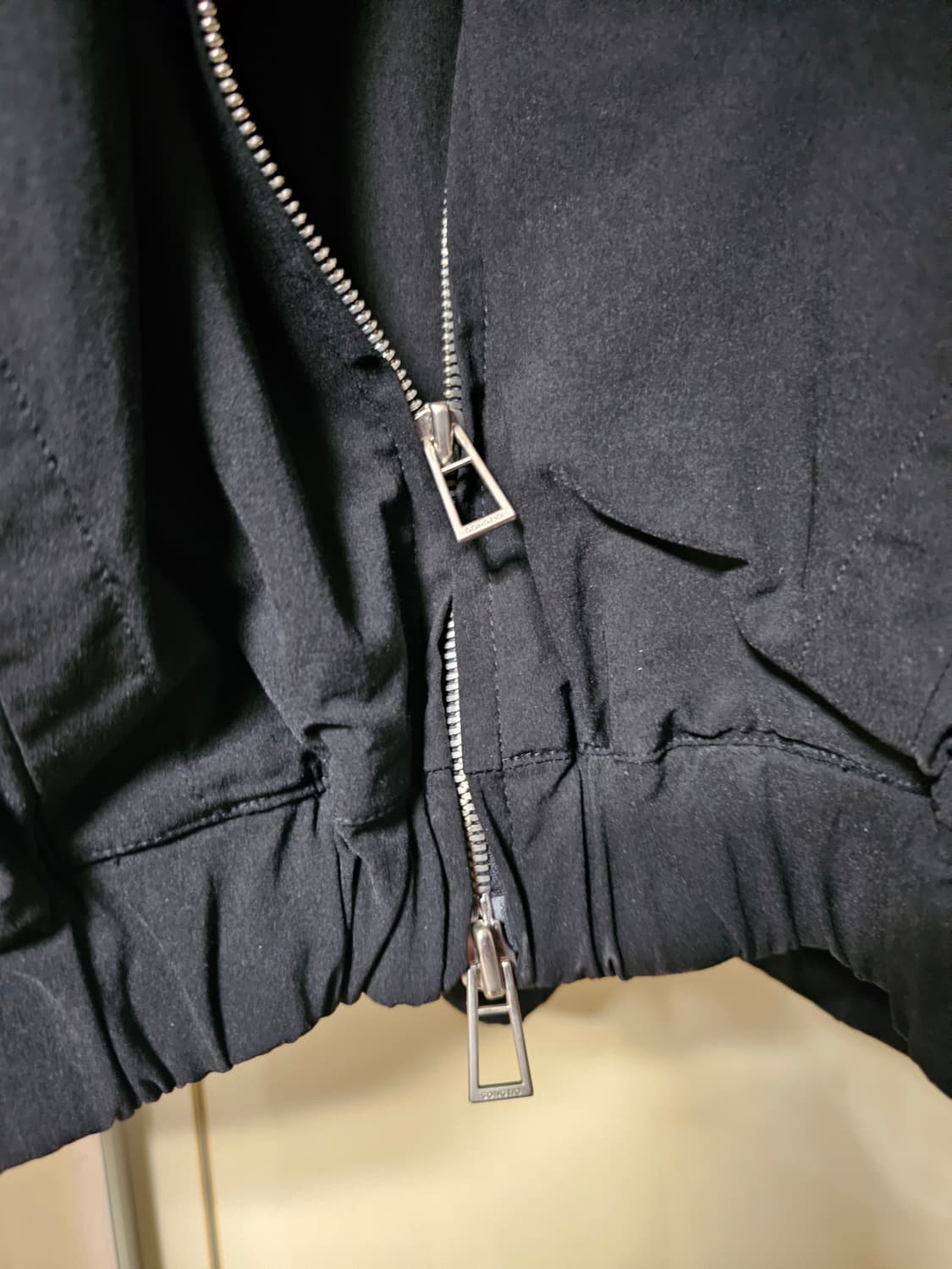 송지오옴므 다트 하이넥 카라 자켓 상품이미지5