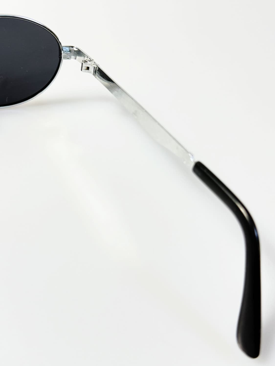 90s 실버 슬림 오벌 메탈 프레임 빈티지 선글라스 상품이미지6