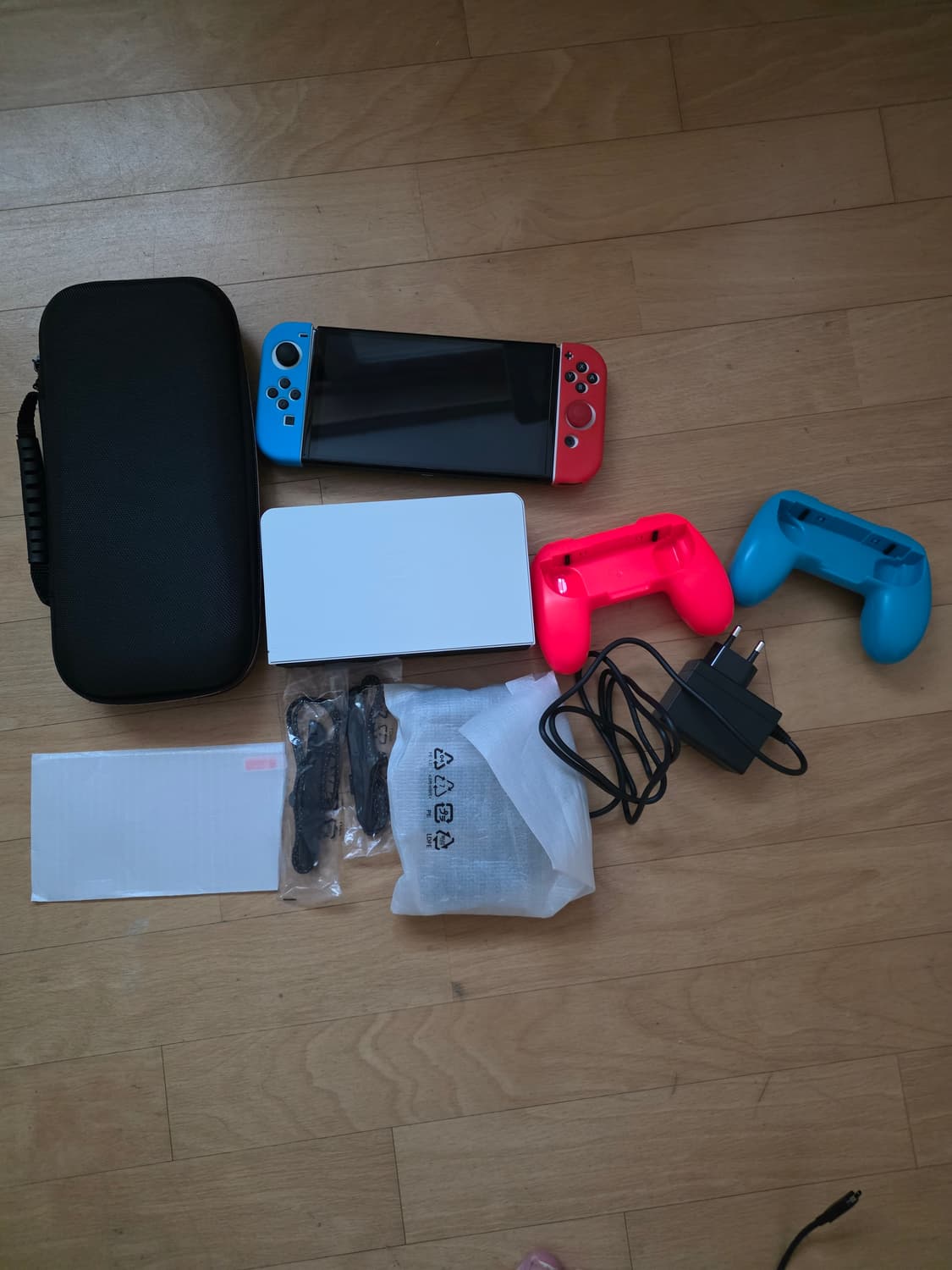 닌텐도 OLED 본체입니다. 상품이미지1