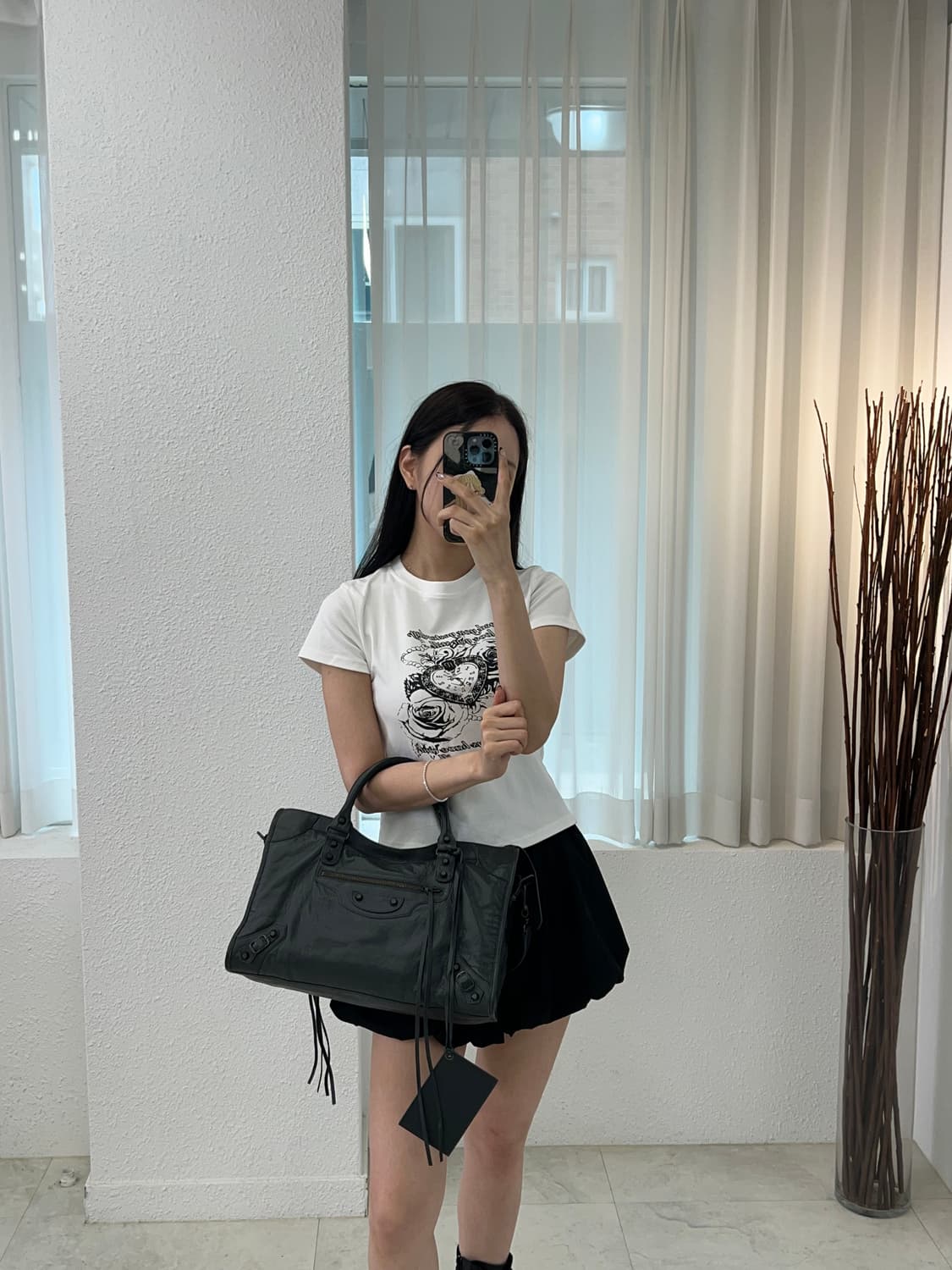 ❌예약중[A+급 정품] 발렌시아가 시티 모터백 미디움 상품이미지4