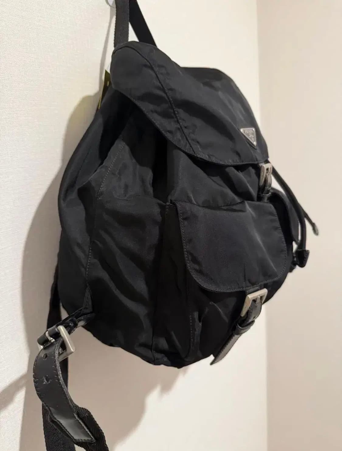 정품 프라다 포코노 나일론 블랙 투포켓 백팩 상품이미지4