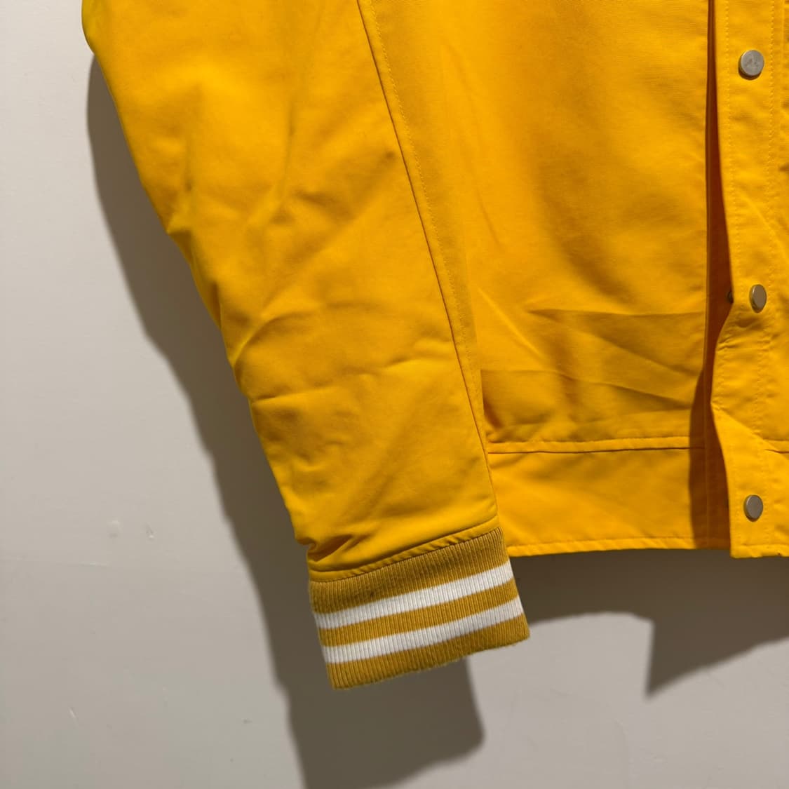 아더에러 핑크 홀리데이 바시티 자켓 상품이미지3