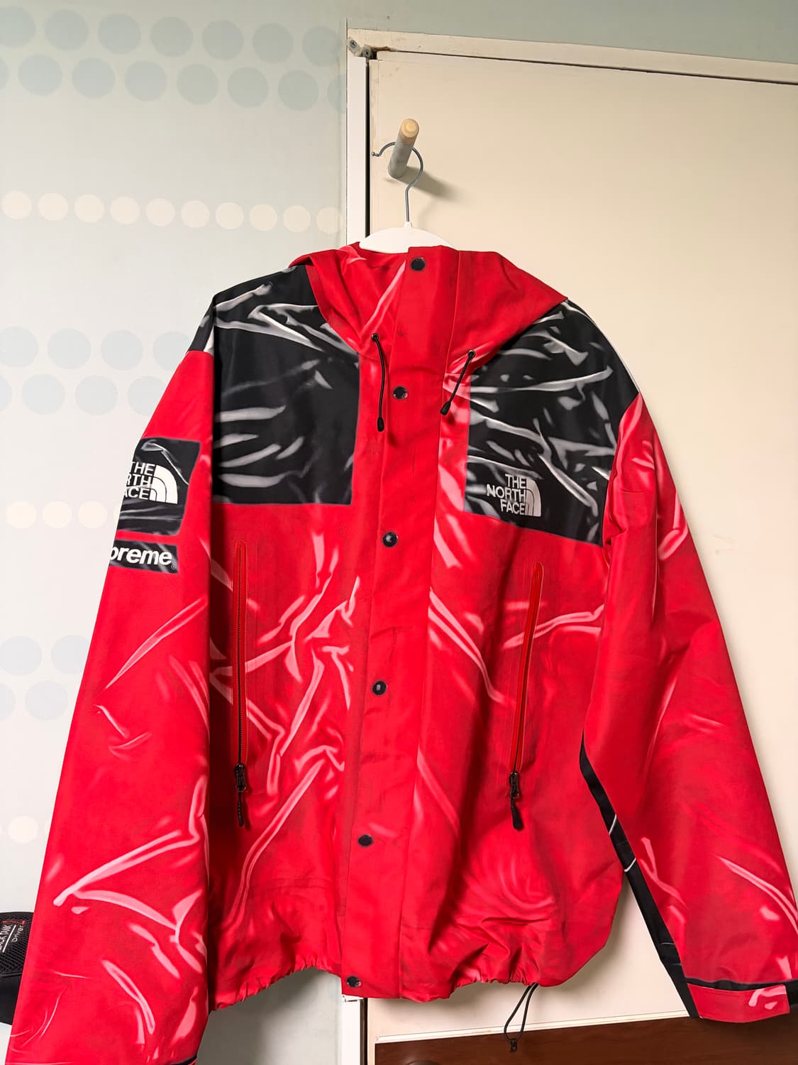 23ss 슈프림 노스페이스 테이프드 심 쉘 자켓 상품이미지1