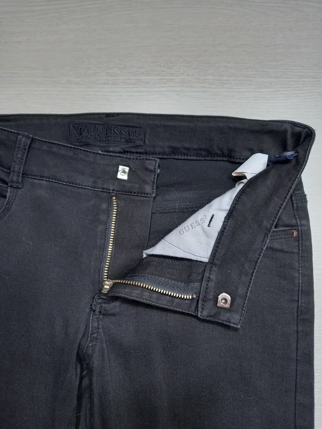 26 GUESS 밴딩 약골반 스판스키니 블랙 26-615 상품이미지7