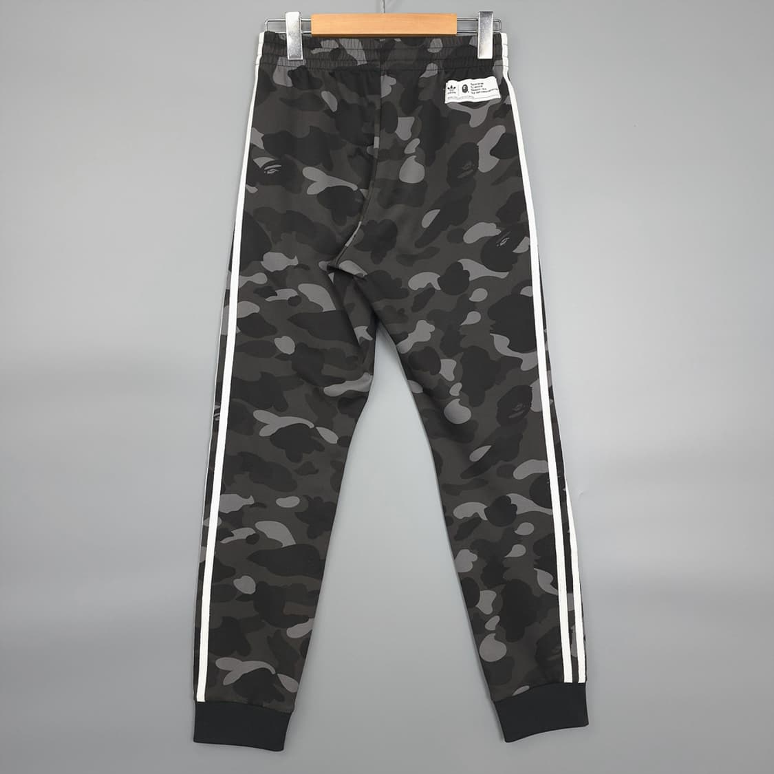 아디다스 X 베이프 카모 트랙 팬츠 M 상품이미지2
