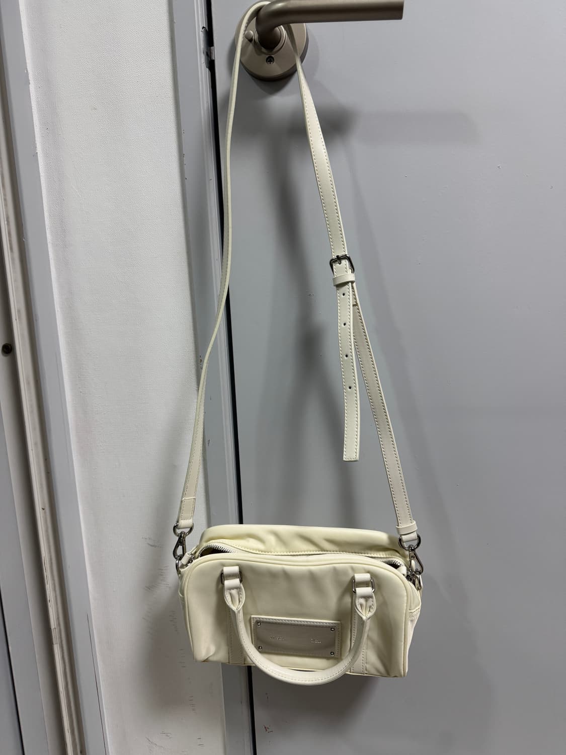 마뗑킴 베이비스포티토트백 아이보리 상품이미지1