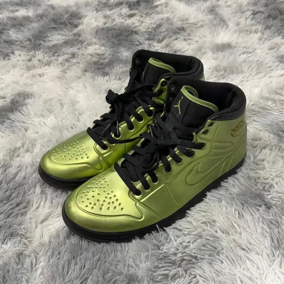 Air Jordan 1 (안도드 쿠셔닝 미드탑) 희귀템 판매 상품이미지1