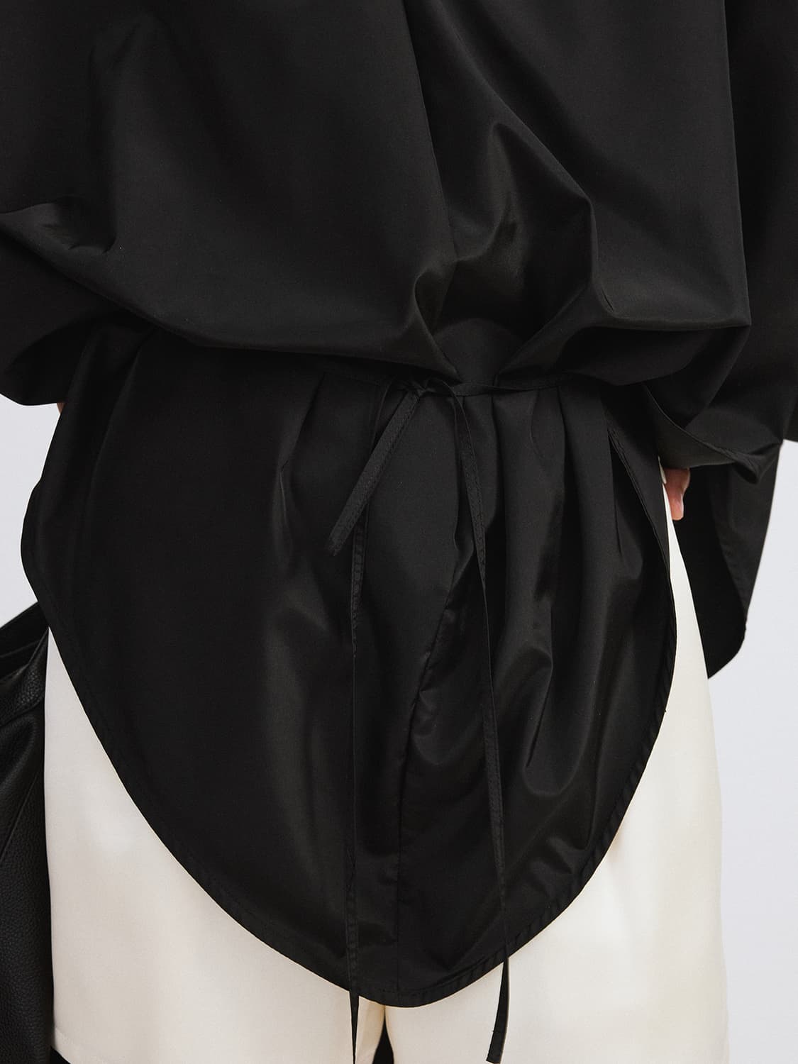 렉토 RECTO 오버사이즈 케이프 점퍼 블랙 상품이미지4