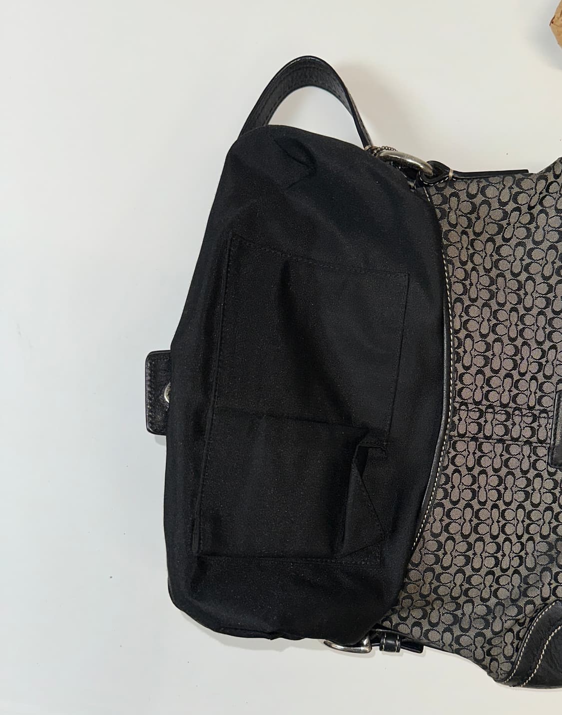 코치 버클 숄더백 상품이미지4