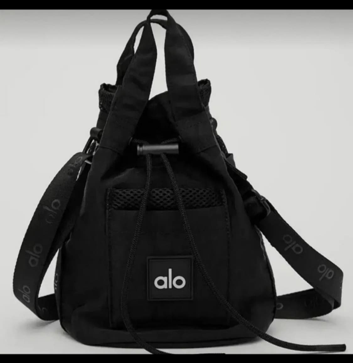 새상품] 알로요가(Alo Yoga) 익스플로러 버킷백 - 블랙 상품이미지4