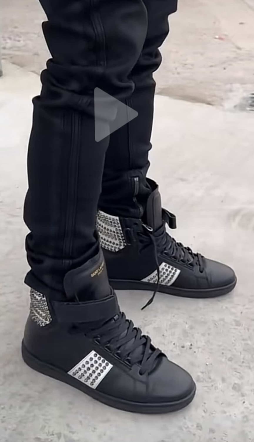 생로랑 하이탑 275 사이즈 구합니다 상품이미지1