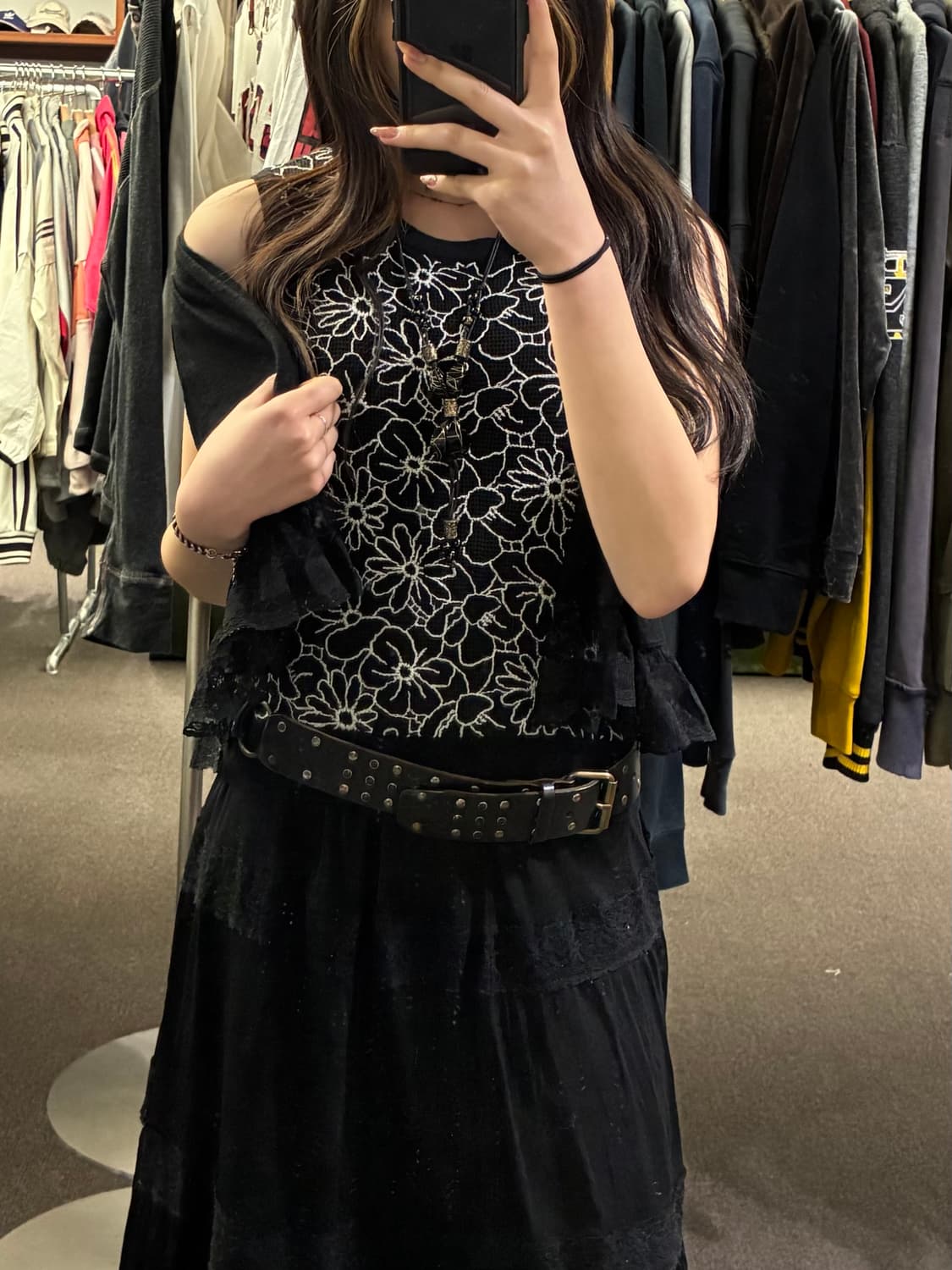 2)Japanese vintage 여성 꽃자수 펀칭 디자인 나시 상품이미지1