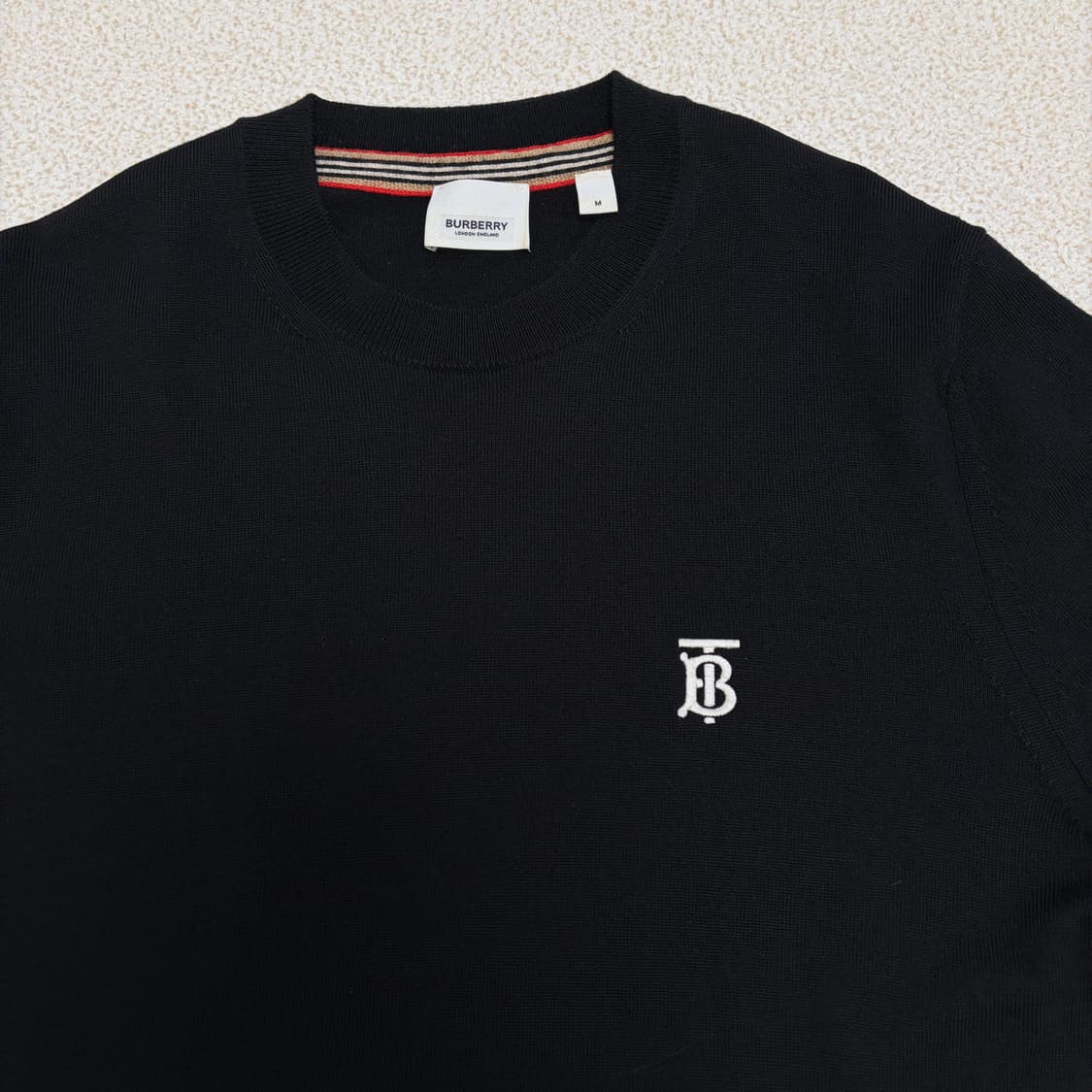 버버리 남성 TB 로고 블랙 메리노 울 니트 상품이미지4
