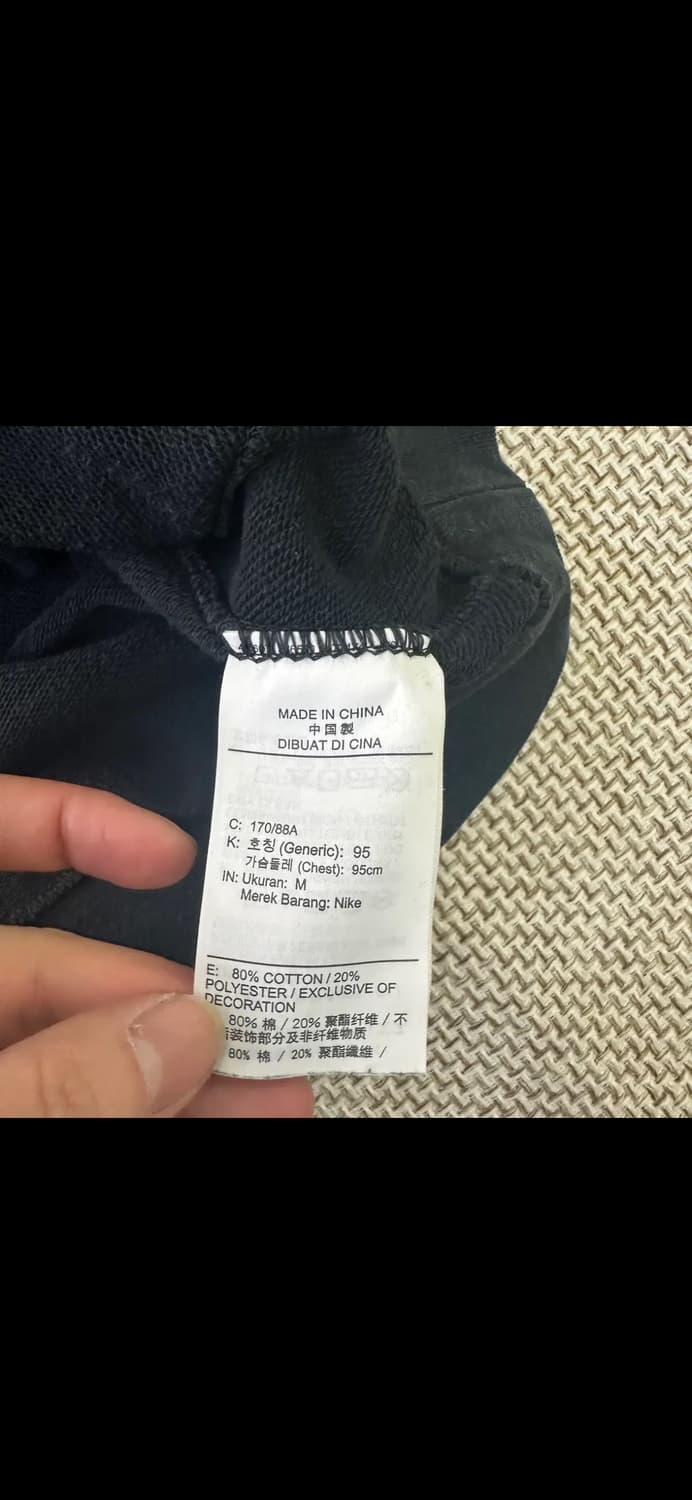 나이키 맨투맨 블랙  상품이미지4