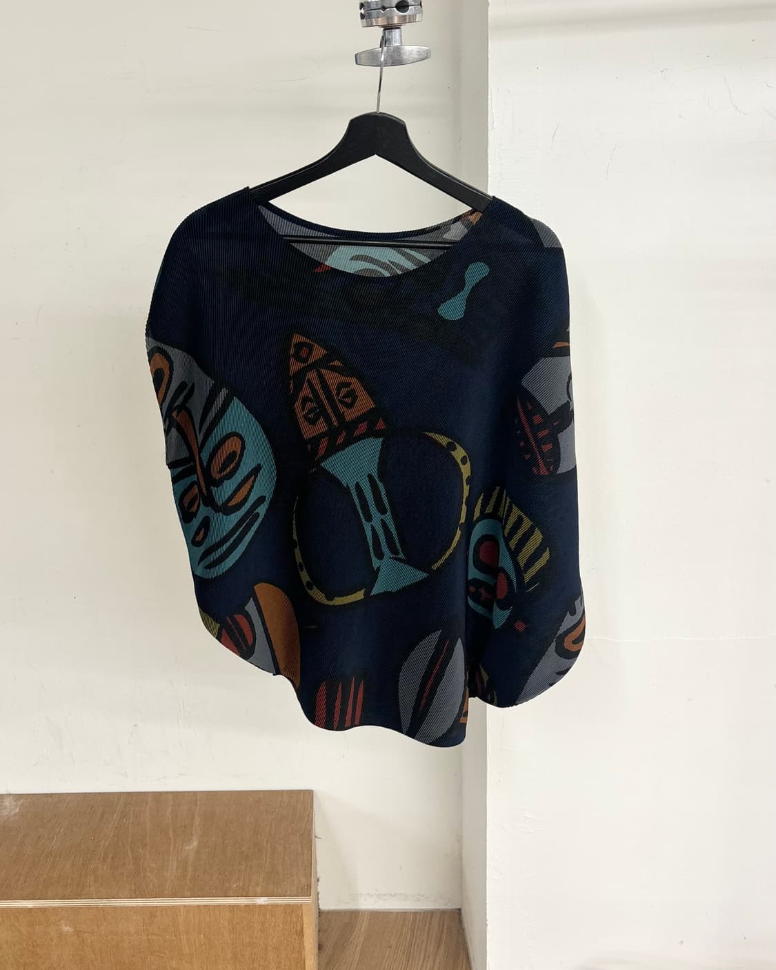 플리츠 플리즈 빈티지 마스크 패턴 플리츠 탑 상품이미지1