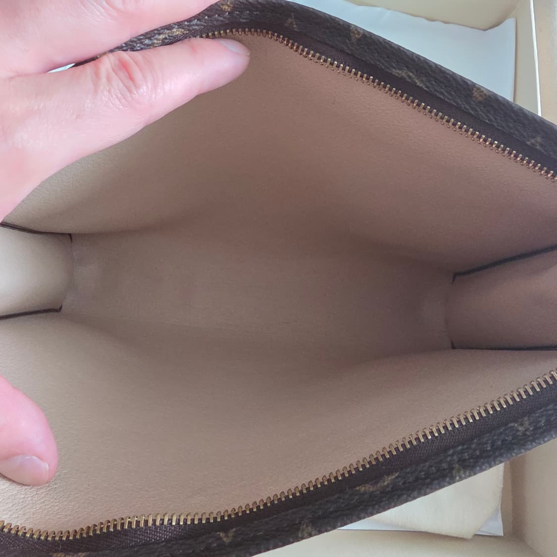 루이비통 토일렛 26 상품이미지10