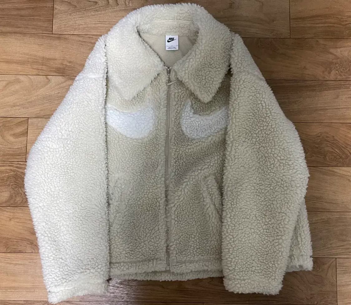 나이키 스우시 뽀글이  플리스 자켓 상품이미지1