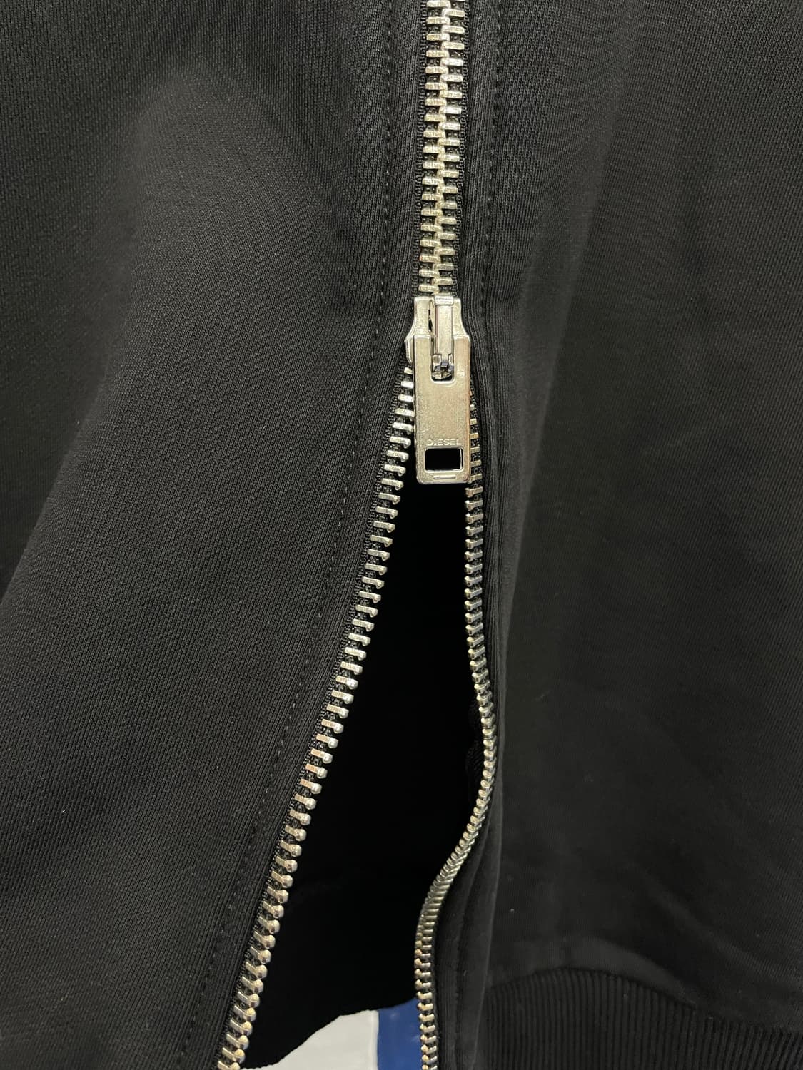 DIESEL 디젤 센터 지퍼 맨투맨 상품이미지5