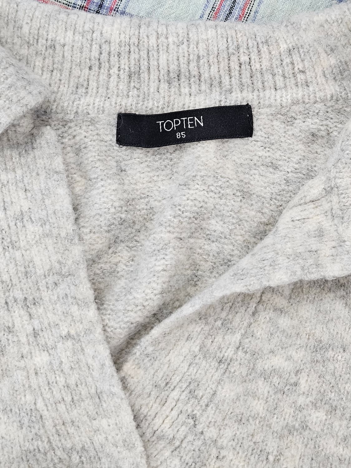 탑텐(TOP10) 카라 브이넥 울혼방 니트 상품이미지3