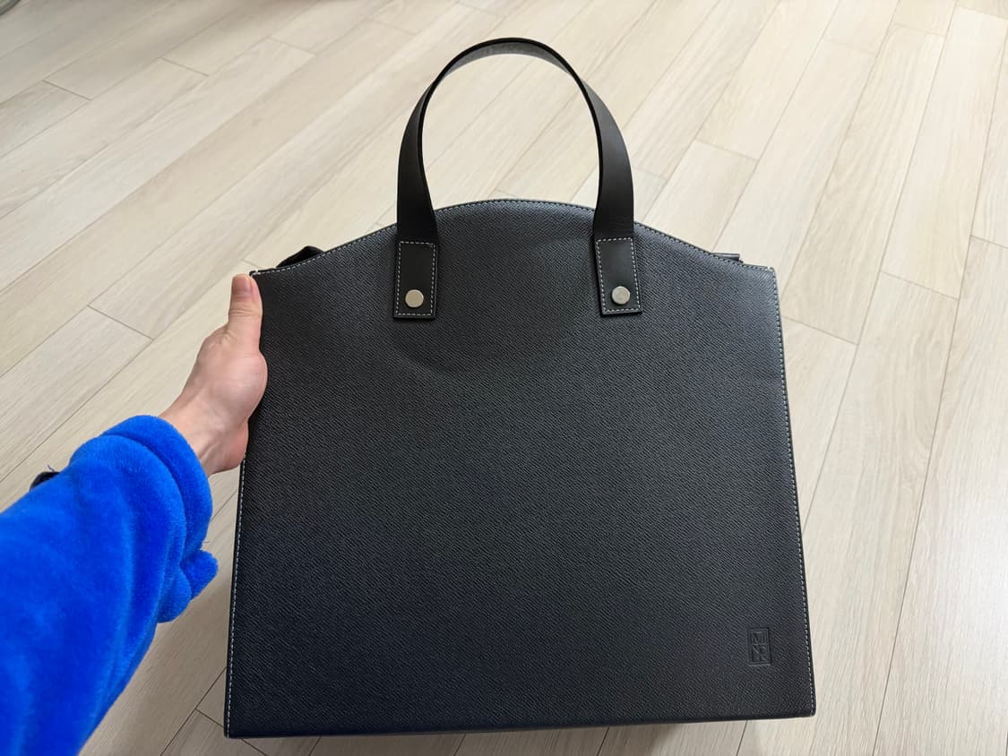 밈더워드로브 타이가 레더 아치 토트백 상품이미지1