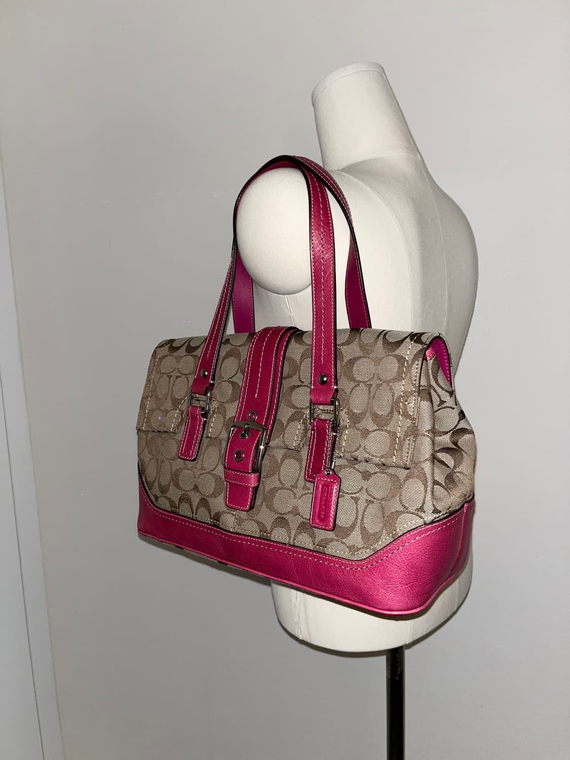 📦2000s Coach Hot Pink shoulder bag 상품이미지3