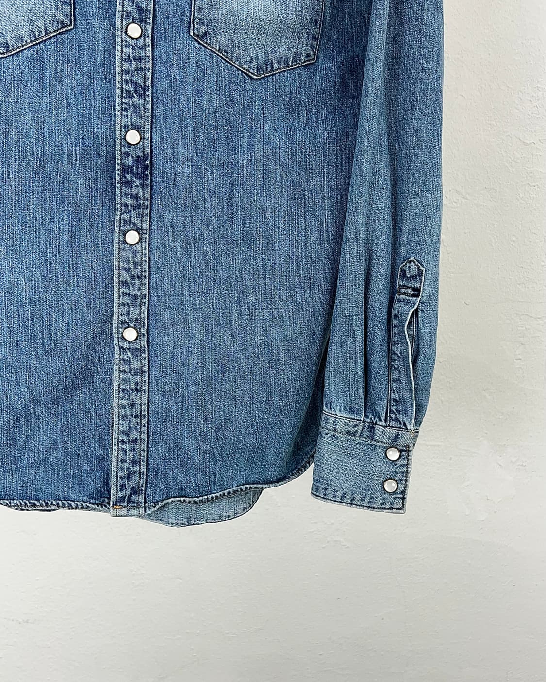 리바이스 웨스턴 펄 스냅 중청 블랭크 탭 데님 셔츠 상품이미지5