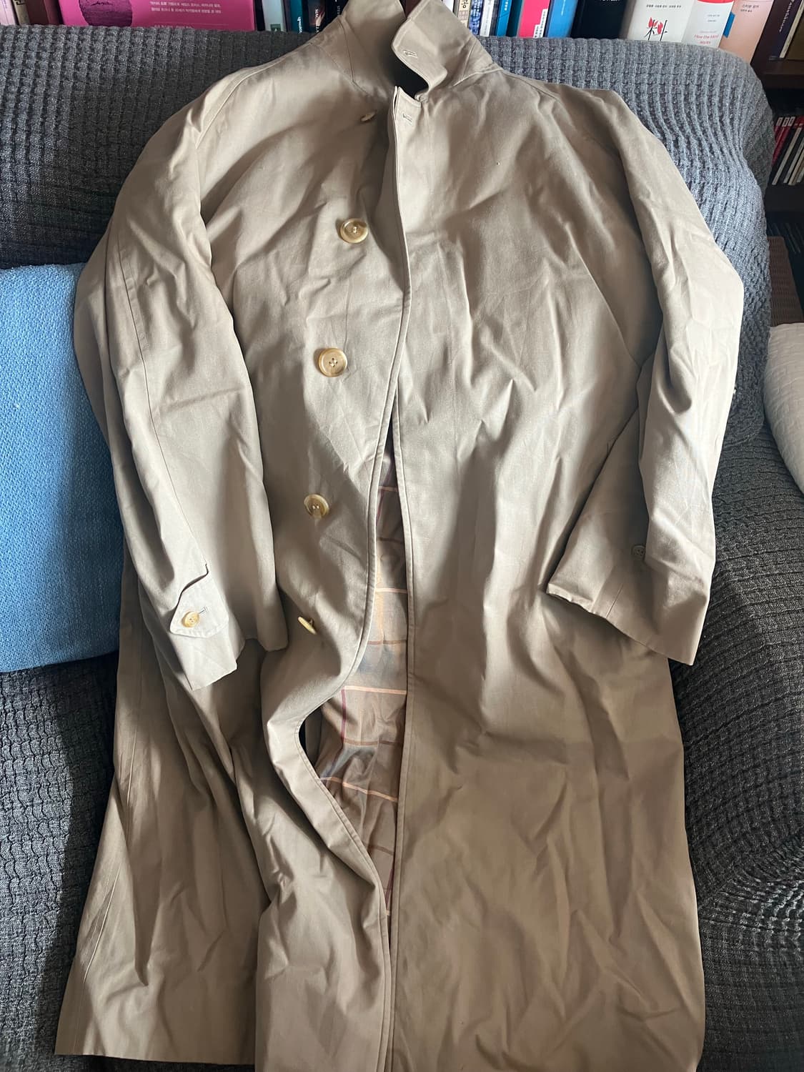 버버리 카키 트렌치코트 상품이미지1