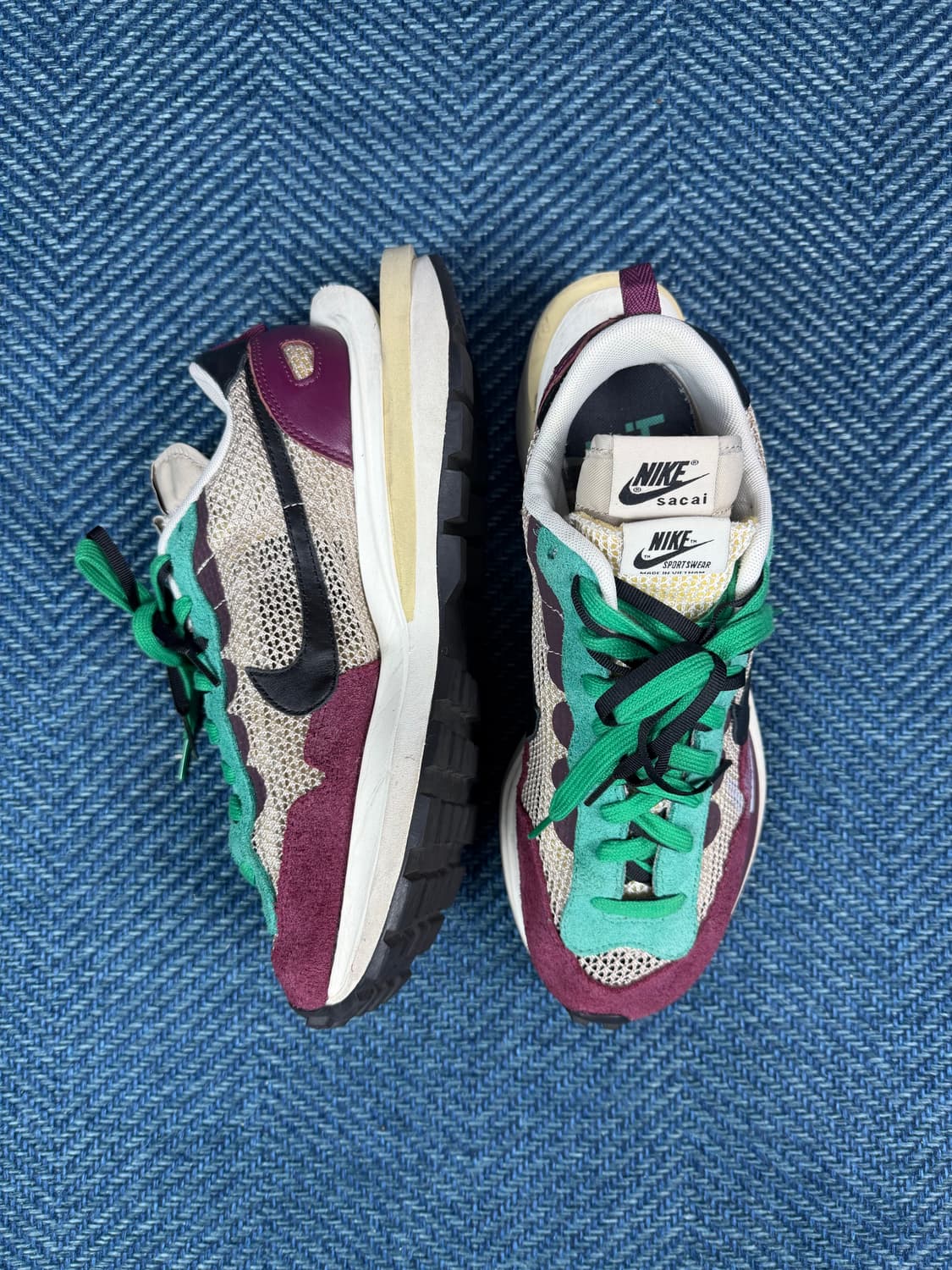 나이키 사카이 베이퍼와플 그린/버건디 상품이미지1