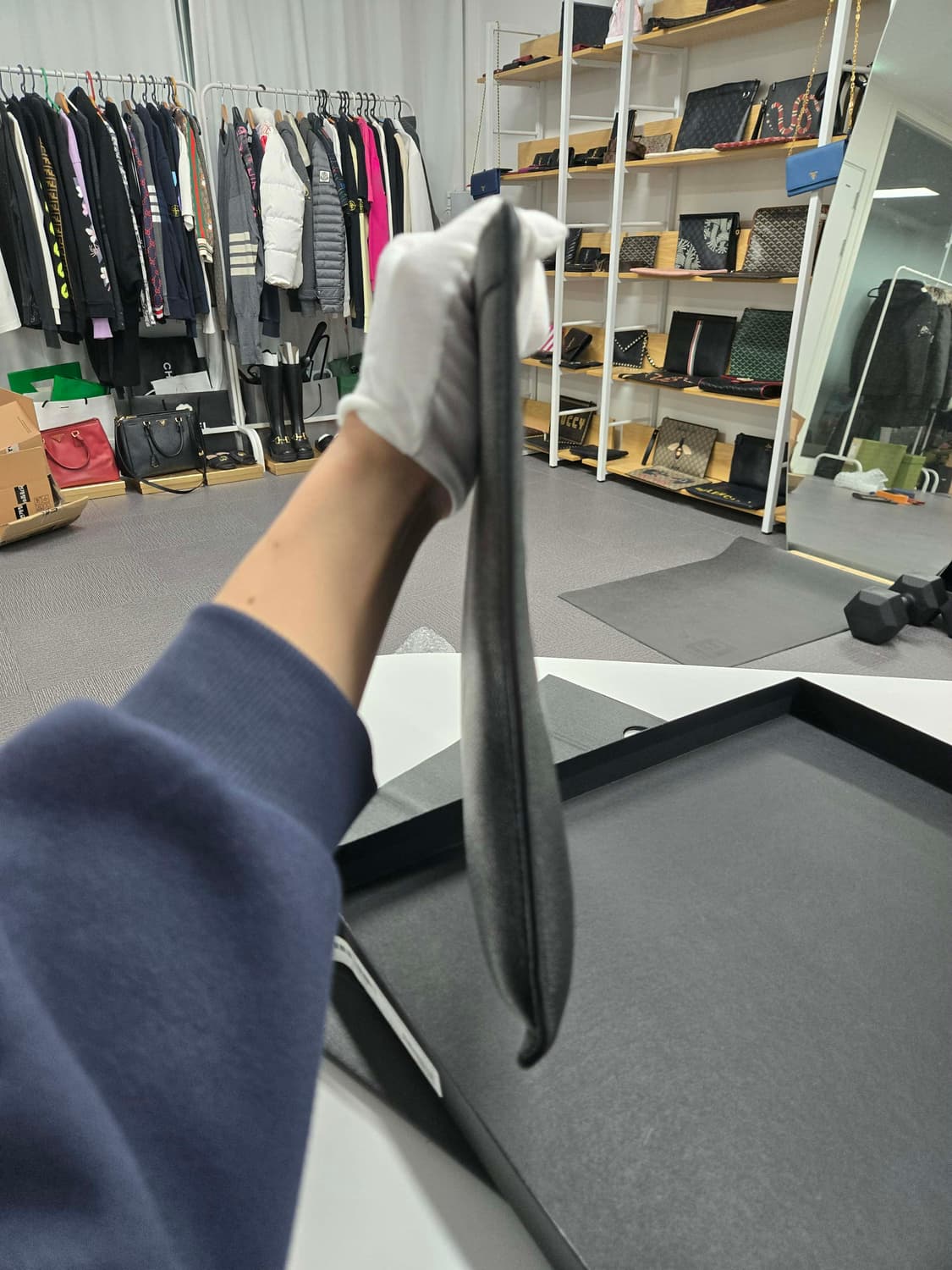 [A급컨디션] 톰브라운 클러치백 라지 상품이미지4