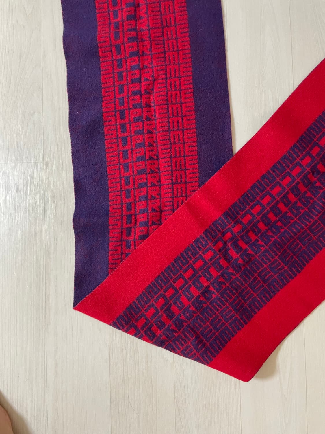 슈프림 머플러 상품이미지4