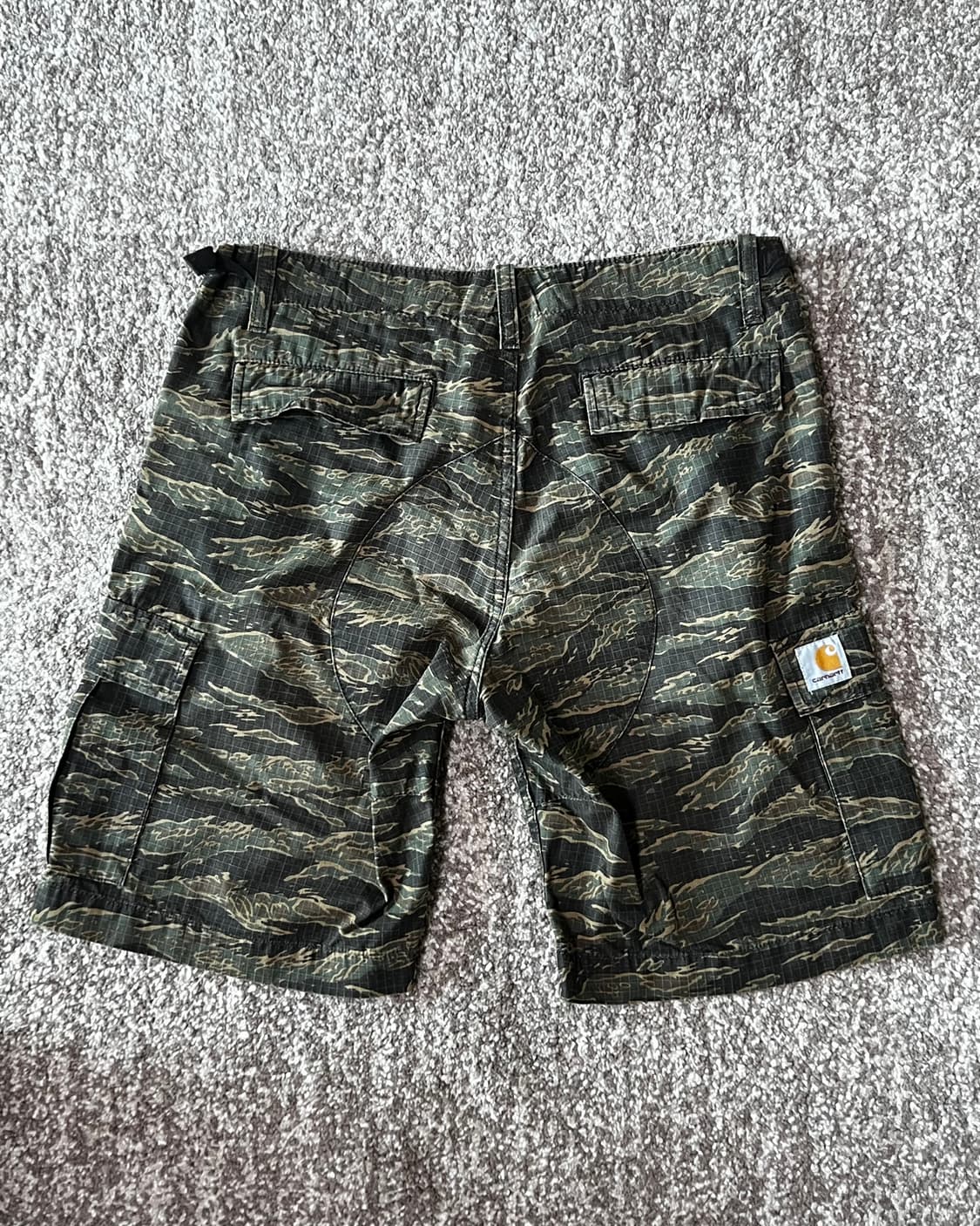 칼하트 밀리터리패턴 카고쇼츠 상품이미지2