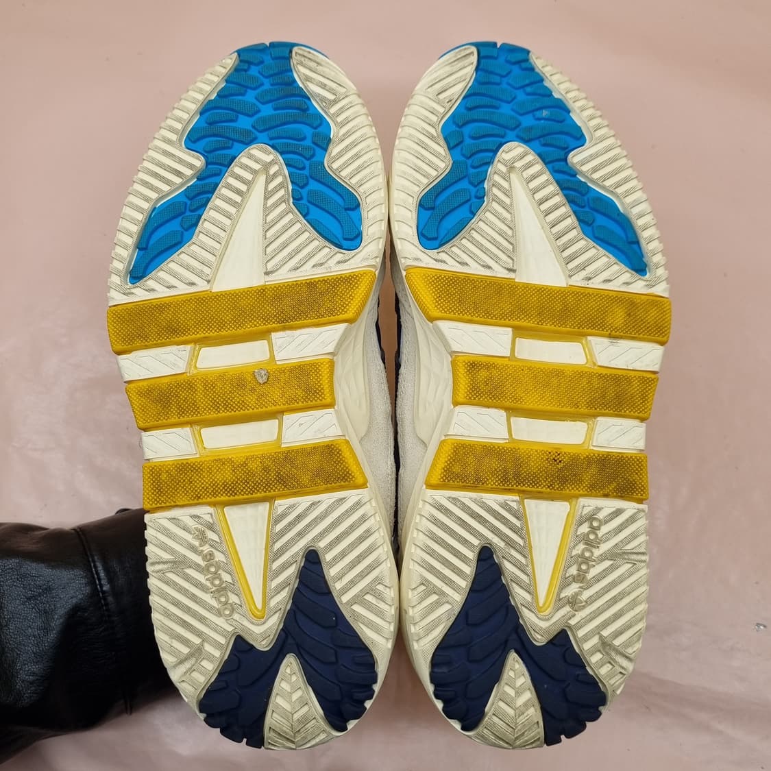 아디다스 나이트볼 크림 화이트 운동화 225 상품이미지3