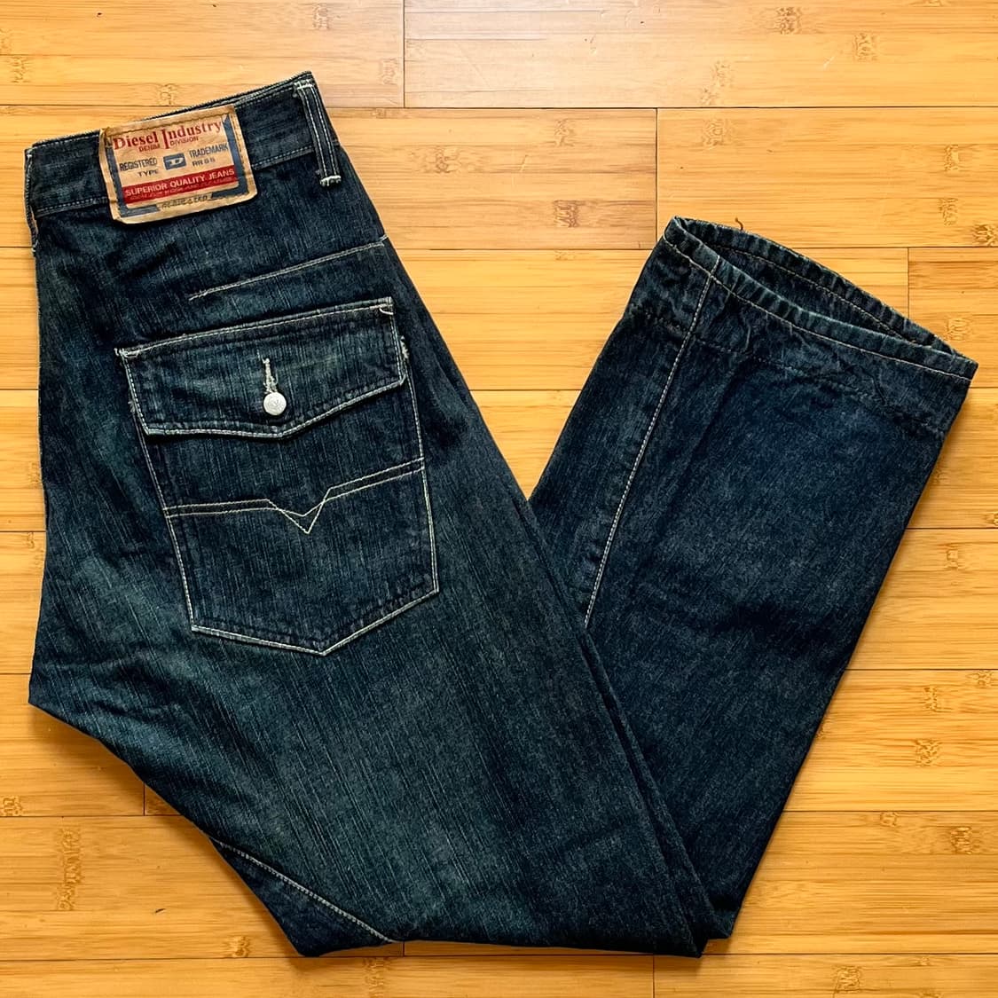 디젤 엔지니어드진 W32 상품이미지1