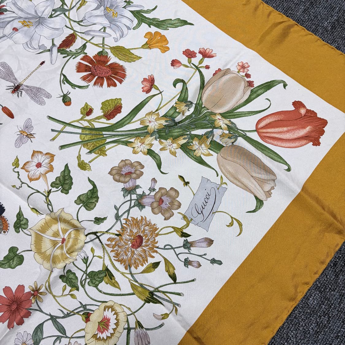 구찌 플라워 프린팅 실크 스카프 상품이미지2