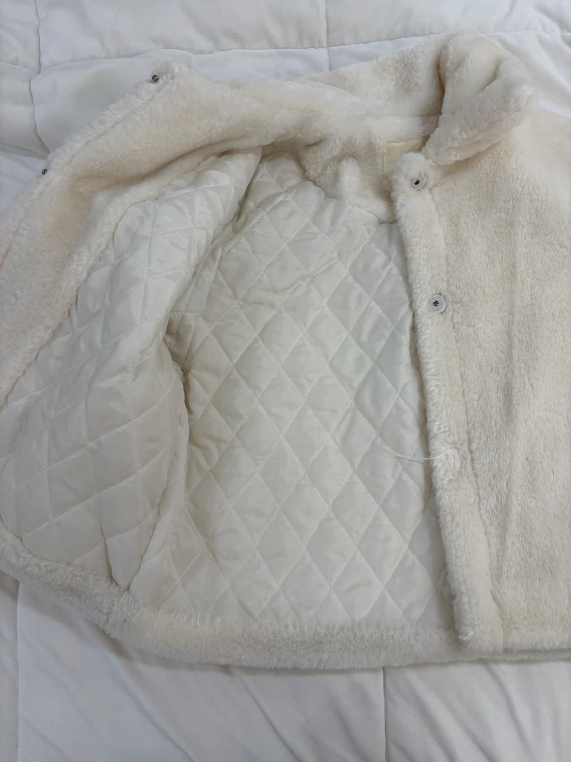 잇모멘텀 카라 퍼자켓 상품이미지2